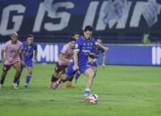 Thom Haye dan Andrew Jung Jadi Bintang, Persib Libas Persik
