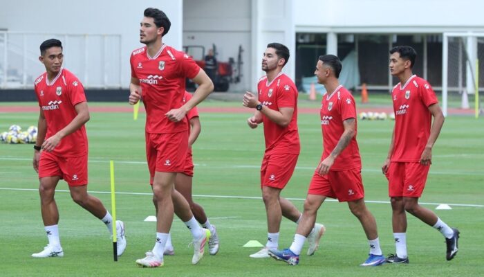 Skuad Timnas Indonesia berlatih di Stadion Madya, Jakarta, Selasa (24/3/2026)