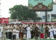 Stadion Gelora Kie Raha Dimanfaatkan untuk Salat Idulfitri di Ternate