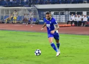 Bek kiri Persib, Layvin Kurzawa