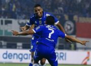 Persib Perlebar Jarak di Puncak, Semen Padang Akhiri Paceklik Kemenangan