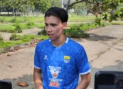 Bek muda Persib, Dion Markx