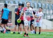 Pelatih Persijap Jepara, Mario Lemos terus menggembleng tim asuhannya