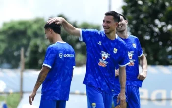 Eliano Reijnders Targetkan Kemenangan Persib atas Borneo FC Demi Jarak Aman di Puncak Klasemen