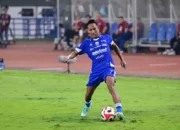 Beckham Pilih Fokus Jaga Konsistensi Persib, Tak Peduli Hasil Pesaing