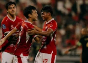 Pemain Bali United, Teppei Yachida merayakan gol ke gawang Malut United FC
