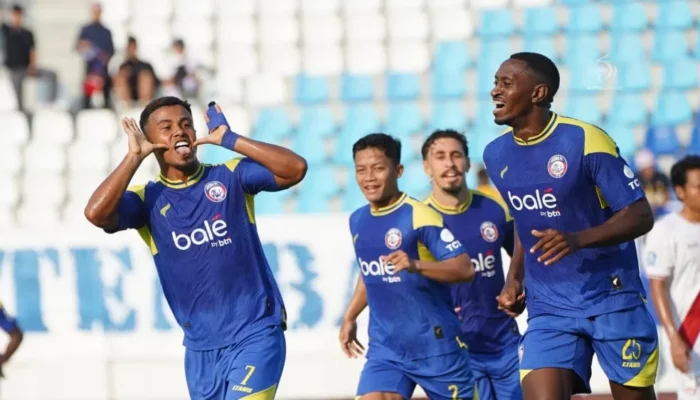 Arema FC Bangkit, Pertahanan Solid dan Serangan Makin Tajam