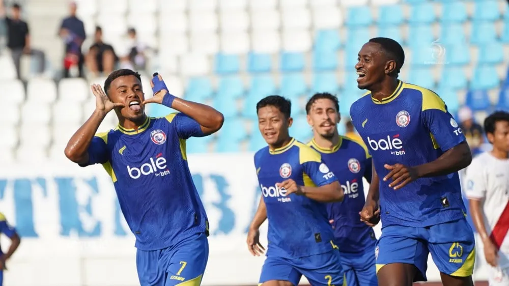 Kebangkitan Arema FC: Soliditas Pertahanan dan Ketajaman Serangan