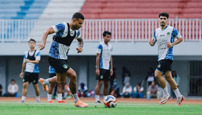 Pemulihan Cedera Anton Fase dan Rahmatsho Tunjukkan Perkembangan Positif