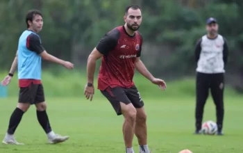 Ketekunan Dony Tri dan Jordi Amat dalam Mimpi Sepak Bola Indonesia