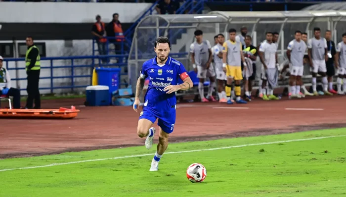 Klok Ajak Bobotoh Tetap Dukung Persib di Fase Krusial