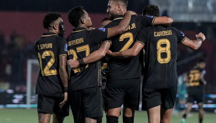 Selebrasi Malut United di laga lawan Semen Padang di BRI Super League 2025/26, Jumat (20/2/2026)