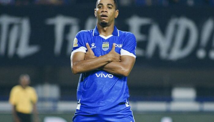 Selebrasi Uilliam Barros dalam laga Persib Bandung vs Madura United di BRI Super League