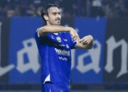Prediksi Persib vs Arema FC: Duel Panas di GBLA