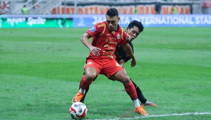 Aksi Alaaeddine Ajaraie bersama Persija Jakarta pada duel lawan Borneo FC di pekan ke-24 BRI Super League