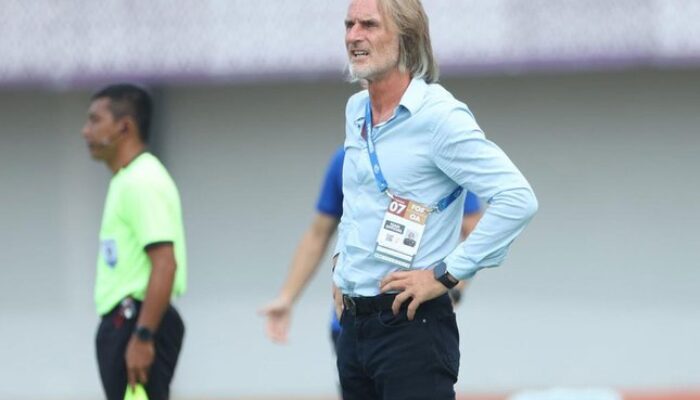 Pelatih Dewa United, Jan Olde Riekerink.