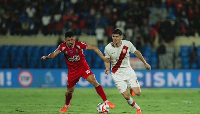 Duel Persijap Jepara vs Persis Solo pada pekan ke-24 BRI Super League 2025/2026 di Stadion Gelora Bumi Kartini