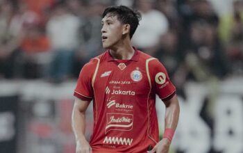 Pemain muda Persija Jakarta, Eksel Runtukahu.