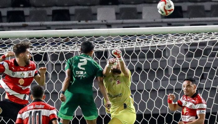 Madura United Tumbangkan Persebaya, Gol Lulinha Jadi Penentu
