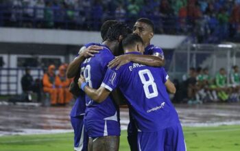 Selebrasi pemain Persib Bandung saat melawan Bali United di lanjutan BRI Super League