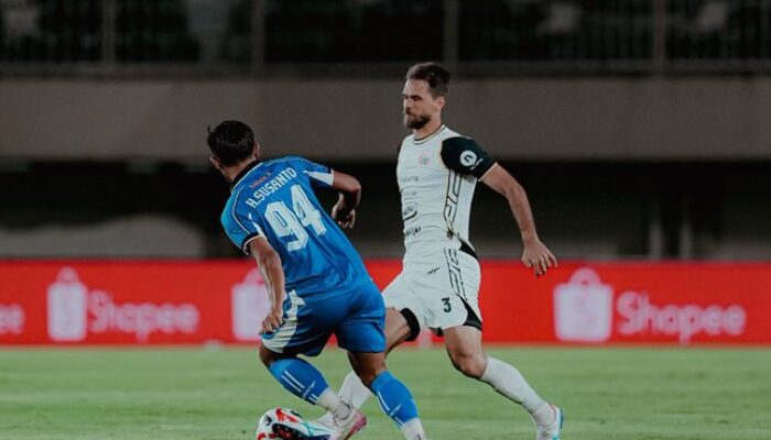 Pertandingan PSBS Biak vs Persija Jakarta di pekan ke-28 BRI Super League 2025-2026