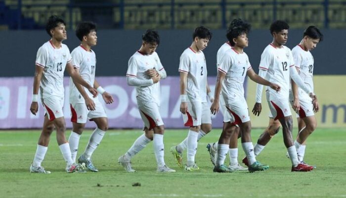 Timnas Indonesia U-17 saat menghadapi Malaysia pada matchday kedua Grup A Piala AFF U-17 2026, Kamis (16/4/2026)