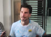 Gelandang Persib, Thom Haye