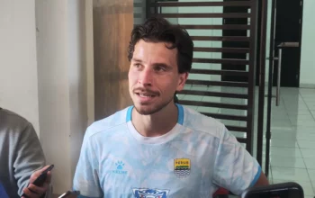 Gelandang Persib, Thom Haye