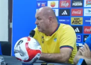 Pelatih Persib Waspadai Perlawanan Semen Padang