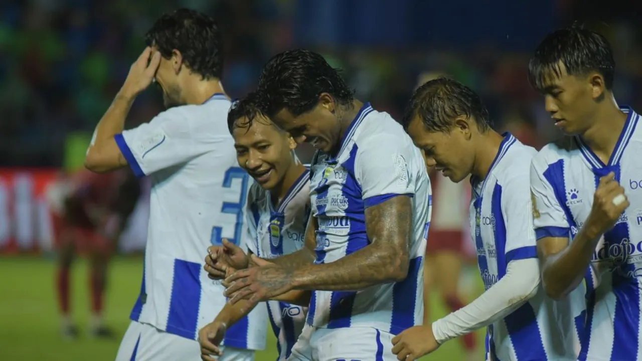 Persib tekuk Semen Padang 2-0 berkat dua gol Ramon Tanque