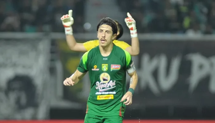 Tavares Tekankan Mental Positif Jelang Laga Persebaya